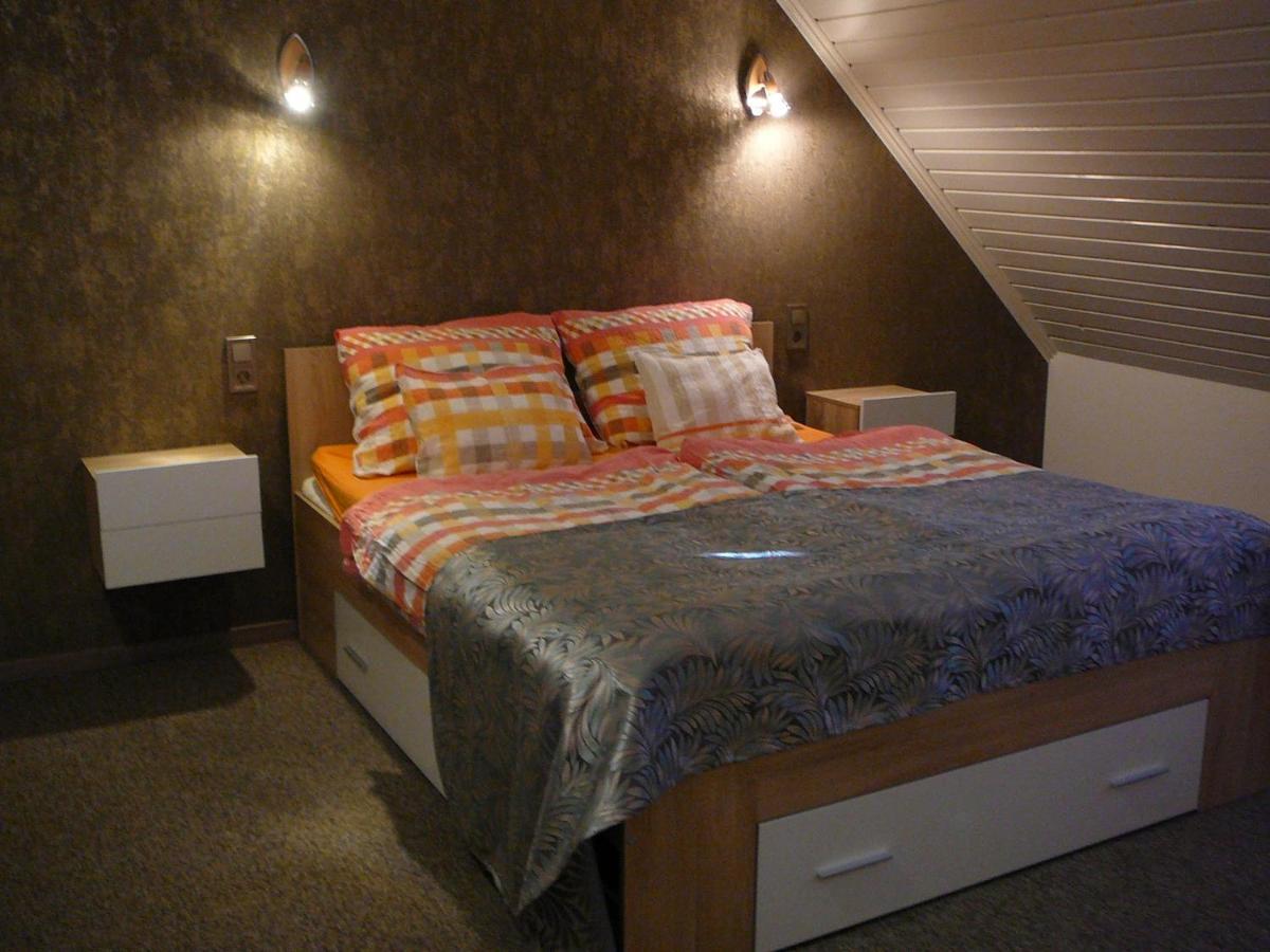 Dunakanyar Apartment Tahitotfalu Ngoại thất bức ảnh