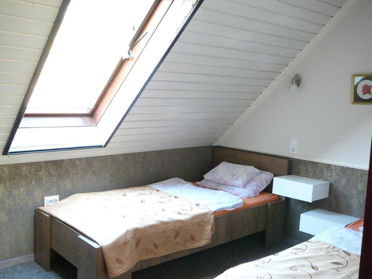 Dunakanyar Apartment Tahitotfalu Ngoại thất bức ảnh