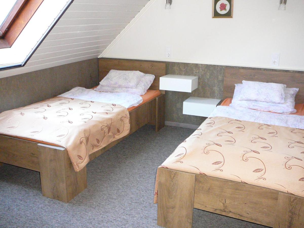 Dunakanyar Apartment Tahitotfalu Ngoại thất bức ảnh